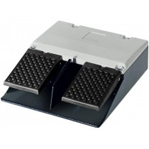3SE2932-0AB20; Switch: foot; Stabl.pos: 1; (SPST-NO + SPST-NC) x2; 6A/230VAC; SIEMENS 3SE2932-0AB20; Switch: foot; Stabl.pos: 1; (SPST-NO + SPST-NC) x2; 6A/230VAC; SIEMENS