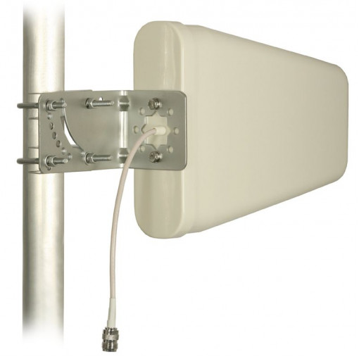 AND2.UMTS.TD/LTEKYZ; Datu ant. Trans-Data LTE KYZ 698-800/7.5 800-960/8 1700-2700/10 MHz/dB 65/80° N