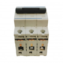 DS06D30002 Circuit breaker; 230/400VAC; Inom: 2A; Poles: 3; DIN; Charact: D; 6kA TERASAKI