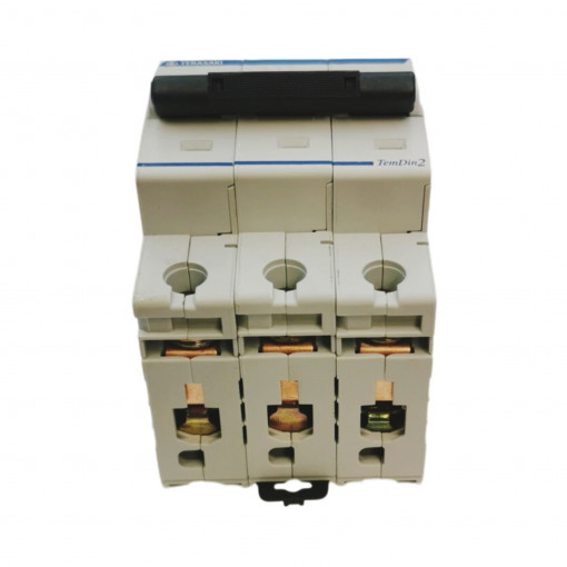 DS06D30003 Circuit breaker; 230/400VAC; Inom: 3A; Poles: 3; DIN; Charact: D; 6kA TERASAKI