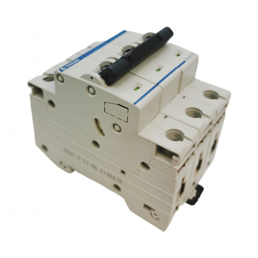 DS06D30003 Circuit breaker; 230/400VAC; Inom: 3A; Poles: 3; DIN; Charact: D; 6kA TERASAKI