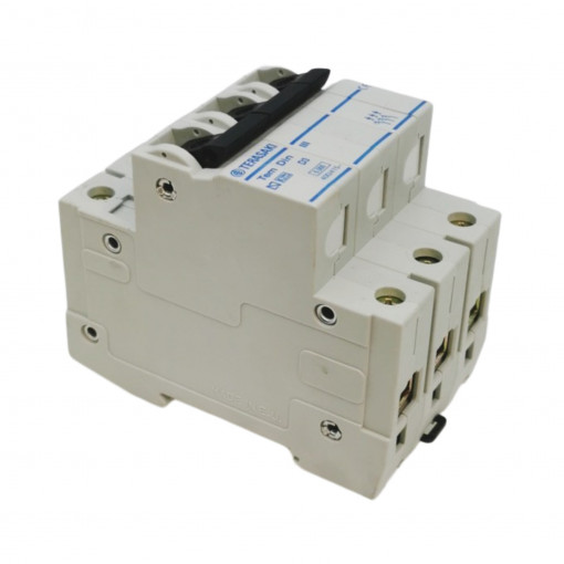 D06N30003 Circuit breaker; 230/400VAC; Inom: 3A; Poles: 3; DIN; Charact: D; 6kA TERASAKI